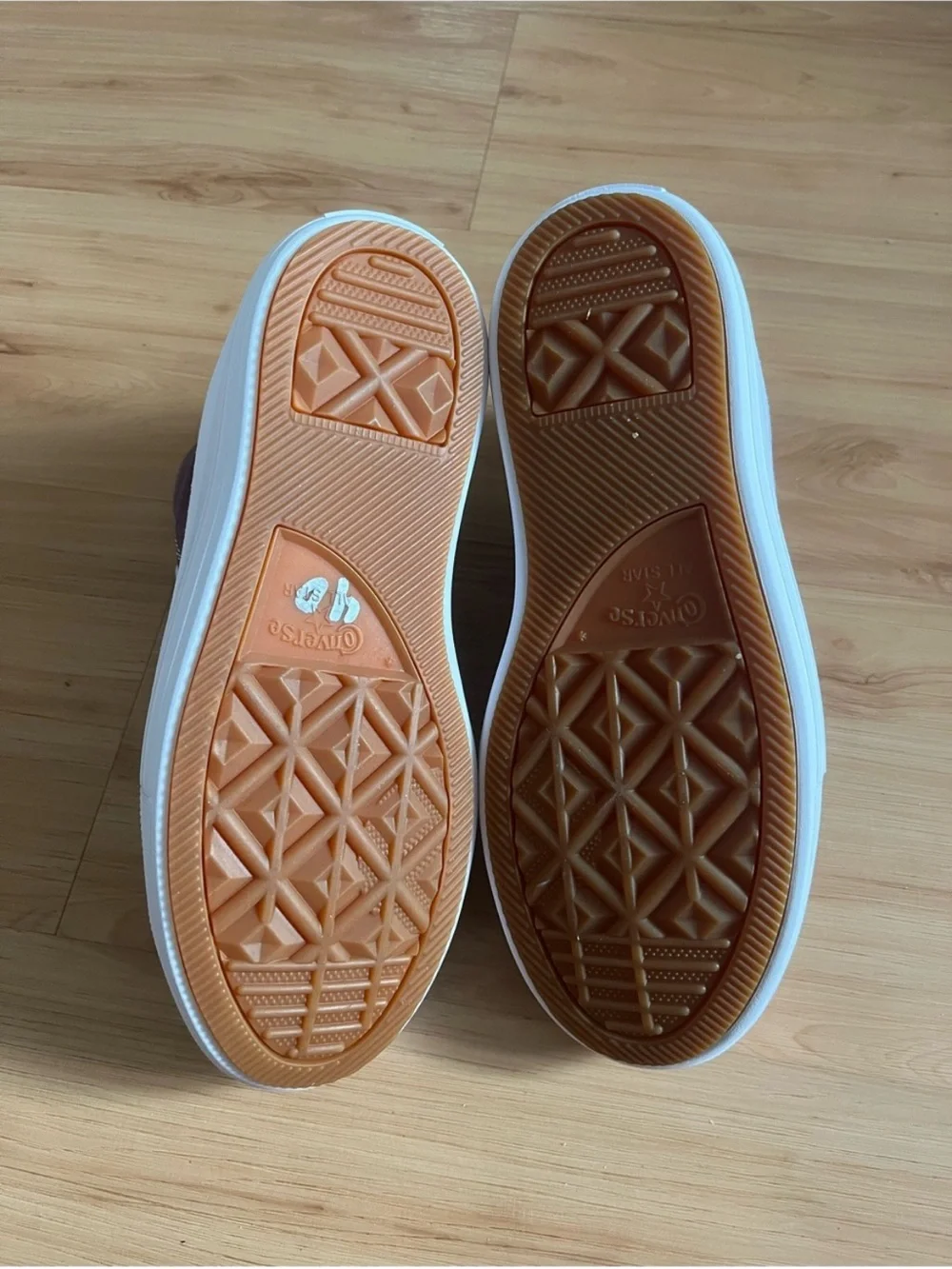 Converse brand new